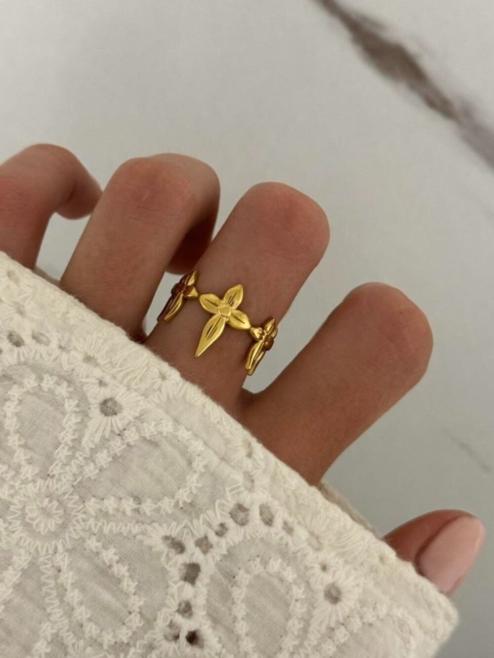 Sku0600 Vintage inspired Women Minimalist Ring Stainless steel + gift bag